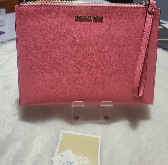 Michael Kors Pink Saffiano Leather Wristlet - Picture 1 of 9